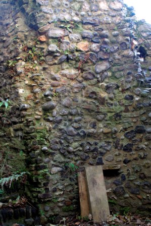 Putlog hole PL4