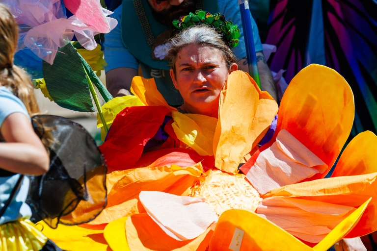 Procession 7