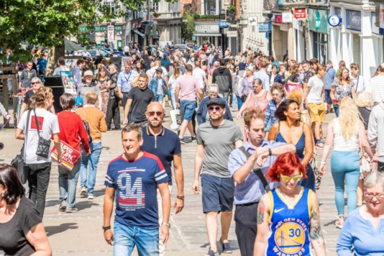 Shoppers on St Gentlemans Walk