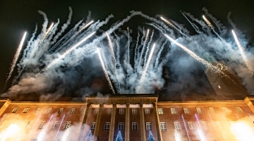 Festive lights at City Hall 